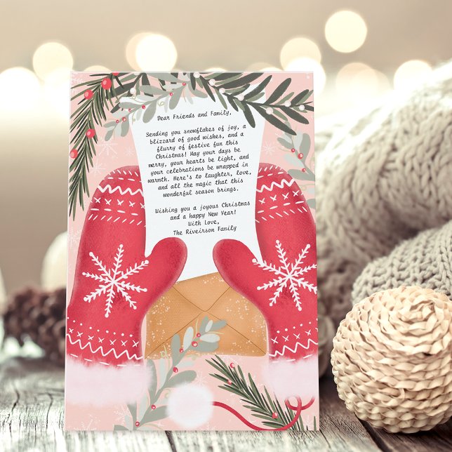 Tarjeta Festiva Guantes divertidos Navidades de ilustracion famili (Fun gloves illustration Christmas family 3 photos Holiday Card on pink
)