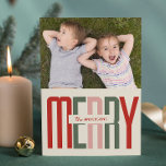 Tarjeta Festiva Guión Merry Vintage Navidades fotográficos<br><div class="desc">Haz el tuyo esta tarjeta de festividad para Navidades de fotos de la escritura Merry Vintage para la temporada de Navidades. ¡DM si necesita ayuda!</div>