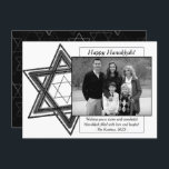 Tarjeta Festiva Hanukkah Black White Star of David Photo<br><div class="desc">El clásico minimalista bar/murciélago Mitzvah y la moderna estrella de David Hanukkah con un fondo sólido crean un diseño elegante y sofisticado. Para obtener otros colores de coordinación o productos coincidentes,  visite JustFharryn @ Zazzle.com o póngase en contacto con el diseñador,  c/o Fharryn@yahoo.com Todos los derechos reservados. Zazzlemade.</div>