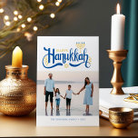 Tarjeta Festiva "Hanukkah feliz" oro Menorah<br><div class="desc">"Hanukkah feliz" Diseño de Menorah dorado.</div>