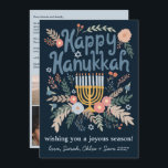 Tarjeta Festiva Hanukkah FLorals PERSONALIZADO de arte dibujado a<br><div class="desc">¡Dulce dibujo de paloma para desear a alguien unas vacaciones felices! ¡Añade tus propias fotos y texto! Haga clic en "personalizar" para añadir sus propias fotos y cambiar el texto en la parte delantera y trasera. También puedes cambiar colores y fuentes, todo es personalizable. También disponible en mi tienda en...</div>