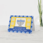 Tarjeta Festiva Hanukkah Menorah para padres Estrella de David<br><div class="desc">Una menorah plateada con velas azules sobre un fondo ornamental decora la cubierta de esta tarjeta Happy Hanukkah para los padres. Cambie el texto de la portada para un saludo personalizado. La tarjeta tiene un aspecto de textura de mosaico. Arte,  imagen y verso copyright © Shoaff Ballanger Studios,  2023.</div>