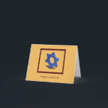 Tarjeta Festiva Hanukkah Star of David Card<br><div class="desc">Una bella Estrella de David dentro de un marco rojo sobre un fondo de amarillo oscuro. Perfecto para enviar a tu familia y amigos.</div>