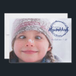 Tarjeta Festiva Happy Hanukkah Snow Bubbles Holiday Card<br><div class="desc">La elegante y bonita tarjeta de fotos Happy Hanukkah Snow Bubbles Holiday es perfecta para todos sus amigos y familia en esta temporada de vacaciones. Personalizar el texto con el nombre de tu familia y el año e intercambia la foto por una foto de tus hijos, mascota o toda la...</div>