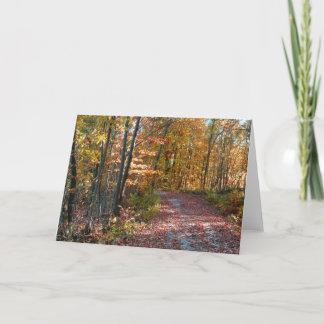 Tarjeta Festiva Hojas de otoño, sendero en bosques, paisaje otoñal