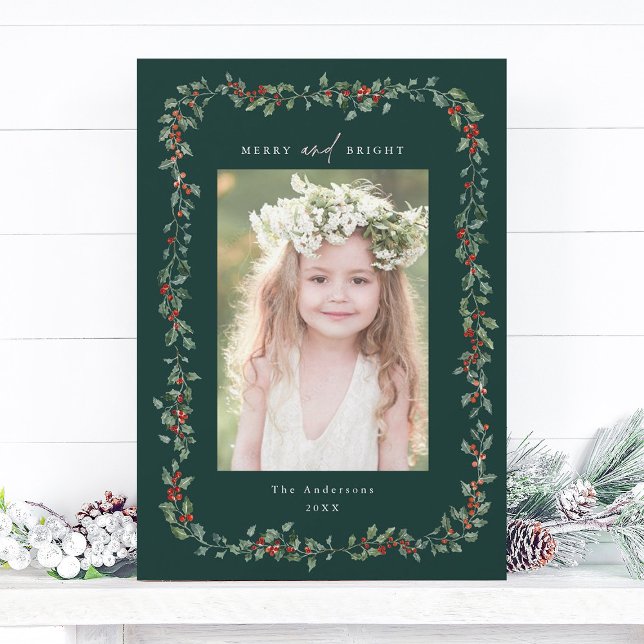 Tarjeta Festiva Holly Berry Frame Merry & Bright Photo Green (Subido por el creador)