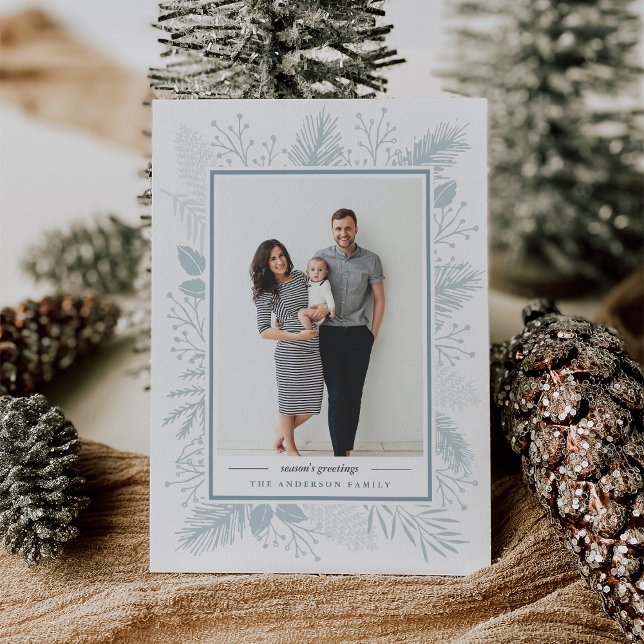 Tarjeta Festiva Holly y Pine | Saludos de temporada (Subido por el creador)