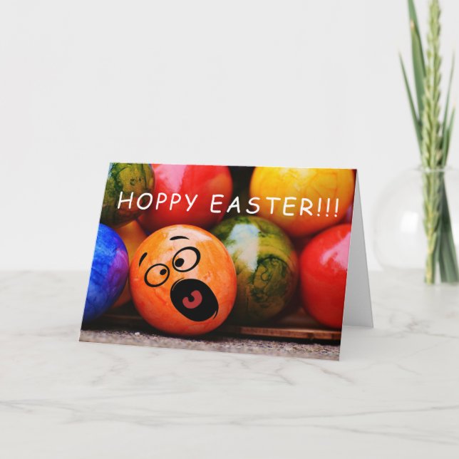 Tarjeta Festiva Huevos teñidos divertidos de lúpulo de Pascua (Anverso)