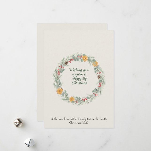 Tarjeta Festiva Hygge Christmas Wreath Card — Holiday Greetings (Anverso/Reverso In Situ)