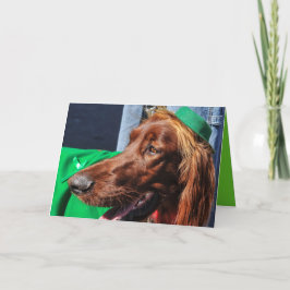 TARJETA FESTIVA IRISH SETTER QUE LLEVA EL DÍA DE ST PATRICK VERDE