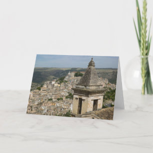 Tarjeta Festiva ITALIA, Sicilia, RAGUSA IBLA: Vista de la ciudad y