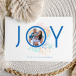 Tarjeta Festiva Joy Blue Coastal Navidades Beach Seashell Photo<br><div class="desc">¡Quién necesita copos de nieve cuando tienes conchas! Disfrute de un ambiente náutico, casual y costero, con nuestra colección de Navidades vacacionales inspirados en la costa. Hemos pintado a mano hermosas conchas oceánicas de color acuático con salpicaduras de azul costero, rosa rosado, blanco arenoso, tés y sombras de melocotón para...</div>