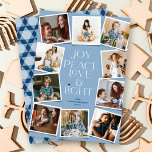 Tarjeta Festiva Joy Peace Love & Light Hanukkah 10 Instant Photo<br><div class="desc">Alegría, Paz, Amor Y Luz Con Star Of David, 10 Tarjeta De Festividad De Collage de fotos Instantáneo Hanukkah. El saludo y el fondo pueden cambiarse a cualquier color que elija. Obra de arte diseñada / original por fat*fa*tin. Fácil de personalizar con tu propio mensaje de texto, nombre, año, foto...</div>