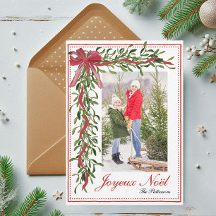 Tarjeta Festiva Joyeux Noël personalizado con lazo rojo y muérdago