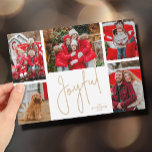 Tarjeta Festiva JOYFUL 5 Navidades de fotografía<br><div class="desc">Las tarjetas de vacaciones de Navidades multifotográficos incluyen sus nombres y la palabra Joyful en letras de moda en un fondo único de cuadrícula blanca. Sólo tienes que subir tus 5 fotos favoritas y añadir tu personalización al fondo. Seleccione Alta Definición para obtener la mejor calidad de las fotos. El...</div>