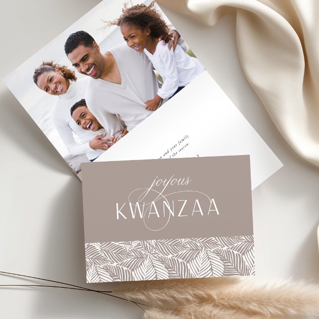 Tarjeta Festiva Joyous Flourish | Foto interna doblada Kwanzaa (Subido por el creador)
