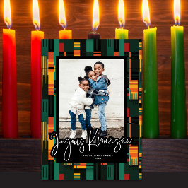 Tarjeta Festiva Joyous Kwanzaa Escrito moderno Kente Cloth Foto