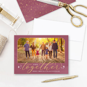 Tarjeta Festiva Juntos en 2022 Rosa Wine and Gold Family Photo