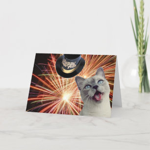 Tarjeta Festiva Kitty con fuegos artificiales