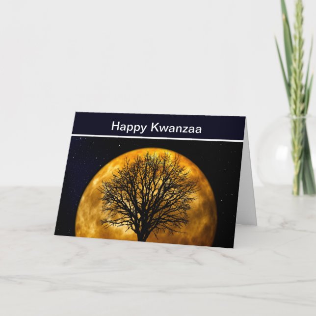 Tarjeta Festiva Kwanzaa feliz con el árbol de la vida y de la luna (Anverso)