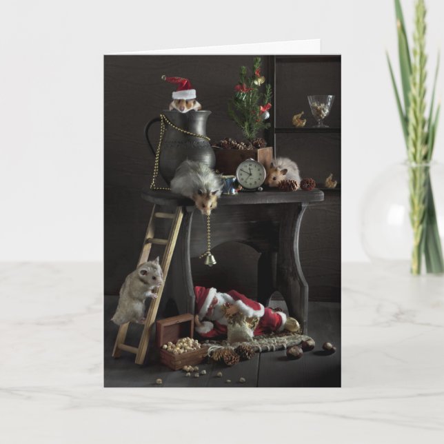 Tarjeta Festiva La aún-vida divertida del Año Nuevo con los (Anverso)