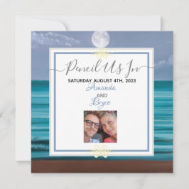 Tarjeta Festiva Lápices en la playa de mar verde azulada iluminada