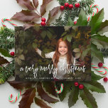 Tarjeta Festiva Letras de guiones y fotos navideñas de Navidades d<br><div class="desc">Celebre la temporada con esta moderna y sencilla tarjeta de vacaciones de Cali Graphics. La parte delantera de esta tarjeta de Navidades incluye una foto de sangre completa de su elección. A lo largo de la parte inferior de la tarjeta, hay el saludo de su elección escrito en un guión...</div>