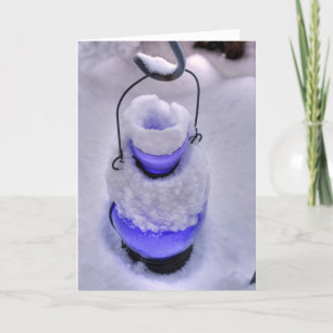 Tarjeta Festiva Linterna azul en la nieve