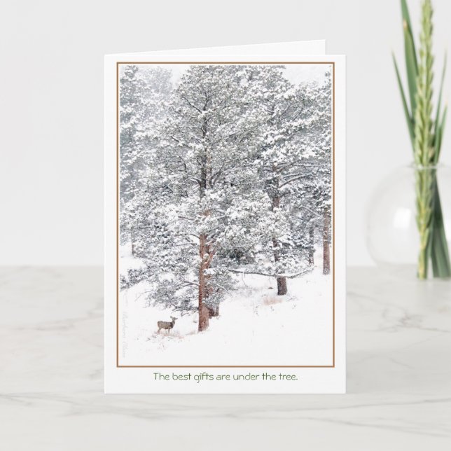 Tarjeta Festiva Los mejores regalos están debajo del árbol. (Anverso)