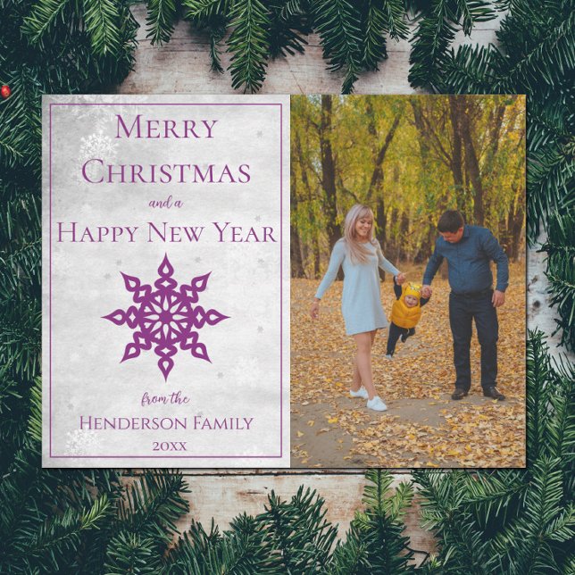 Tarjeta Festiva Magenta moderna foto de copo de nieve (Magenta Modern Snowflake Photo Holiday Card)