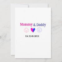 Mamá y papá padres nuevos añaden nombre fecha de c