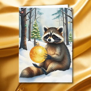 Tarjeta Festiva Mapache de invierno lindo con ornamento de oro Nav