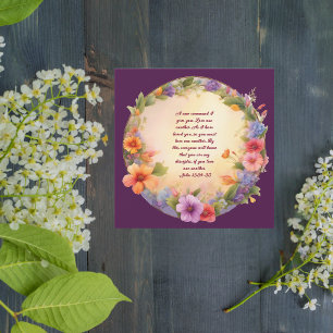 Tarjeta Festiva Marco floral redondo sobre púrpura