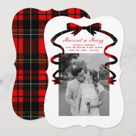 Tarjeta Festiva Married and Merry Bow Photo Christmas Newlyweds