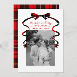 Tarjeta Festiva Married and Merry Bow Photo Christmas Newlyweds