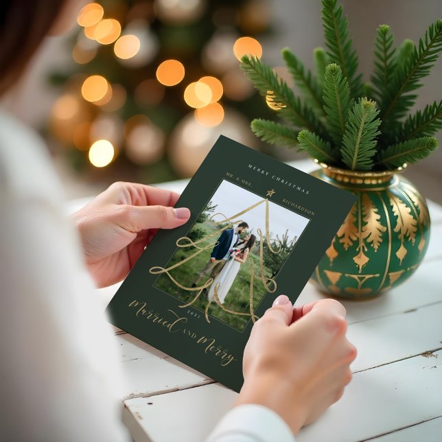 Tarjeta Festiva Married & Merry Elegant Gold Christmas Tree Photo (Married & Merry Elegant Gold Christmas Tree Photo Holiday Card)