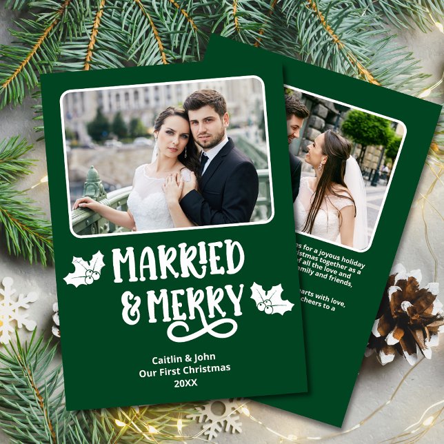 Tarjeta Festiva Matrimonio casado Navidades de primer año Foto ver (Married & Merry Custom Photo Christmas Card with Festive Font, 2 Photos, and Personalized Message.)