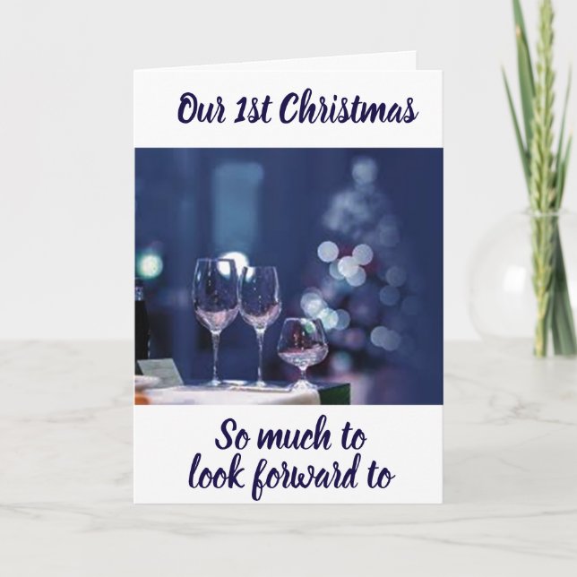 TARJETA FESTIVA **ME ENCUENTRAN BAJO EL MISTLETO** NUESTROS PRIMER (Anverso)