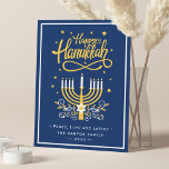 Tarjeta Festiva Menorah azul clásico y amarillo feliz Hanukkah<br><div class="desc">Envíe sus deseos con esta tarjeta de vacaciones que incluye un guión de Hanukkah Happy Stunning y velas de Menorah para resaltar su mensaje de bienvenida.</div>