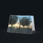 Tarjeta Festiva Menorah dorada<br><div class="desc">Reconstrucción de la menorah del templo creada por el templo instiute (Presenta en las escaleras desde el barrio judío hasta el muro occidental)</div>