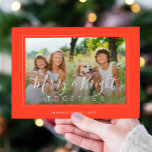 Tarjeta Festiva Merry and Bright 4 fotos de naranja de Navidades m<br><div class="desc">Elegante naranja simple mínimo y blanco 4 fotos de la familia de personalizados "Merry y Bright juntos" script (plantilla de texto superpuesto) plantilla de tarjeta de vacaciones.                     Fácil de personalizar con sus imágenes,  texto,  nombre de familia y sus deseos en ambos lados!</div>