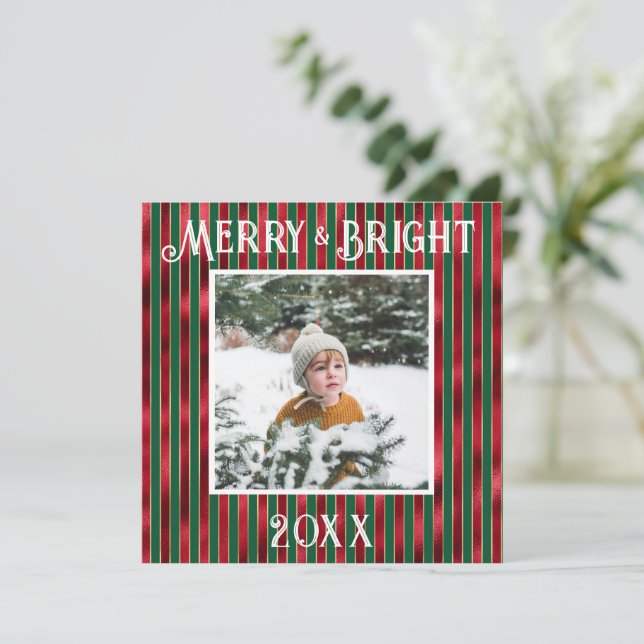 Tarjeta Festiva Merry & Bright Photo Red Green Metallic (Anverso de pie)