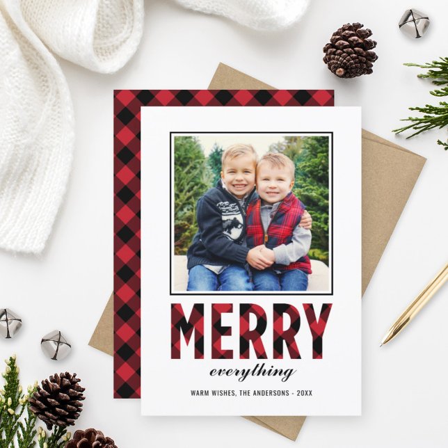 Tarjeta Festiva Merry Everything Modernas Red Buffalo Plaid Photo (Subido por el creador)