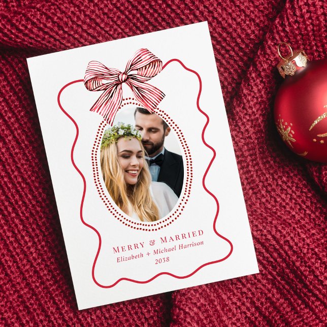 Tarjeta Festiva Merry Married Red Wavy Frame Bow Photo Navidades (Subido por el creador)