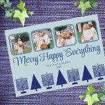Tarjeta Festiva Merry Navy Interfaith Menorah Tree Cute 4 Foto<br><div class="desc">Personalice estas 4 tarjetas de vacaciones de collage de fotos en un diseño interreligioso simple azul marino y azul pastel Merry Happy Everything. Un elegante y estilizado tipo de letra en azul profundo con una ligera sombra en blanco agrega interés y la hilera de cinco Menorahs azul marino y cuatro...</div>