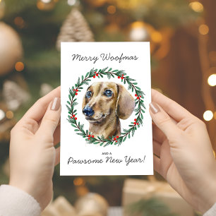 Tarjeta Festiva Merry Woofmas Watercolor Dachshund Wreath