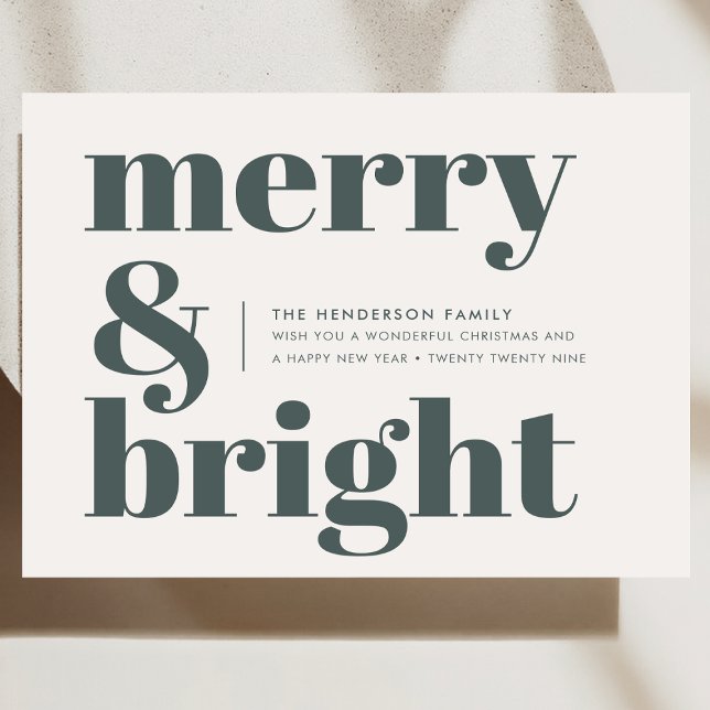 Tarjeta Festiva Merry y Bright | Elegantes Navidades verdes forest (Stylish, festive, and fully customizable - create your red typography holiday card today)