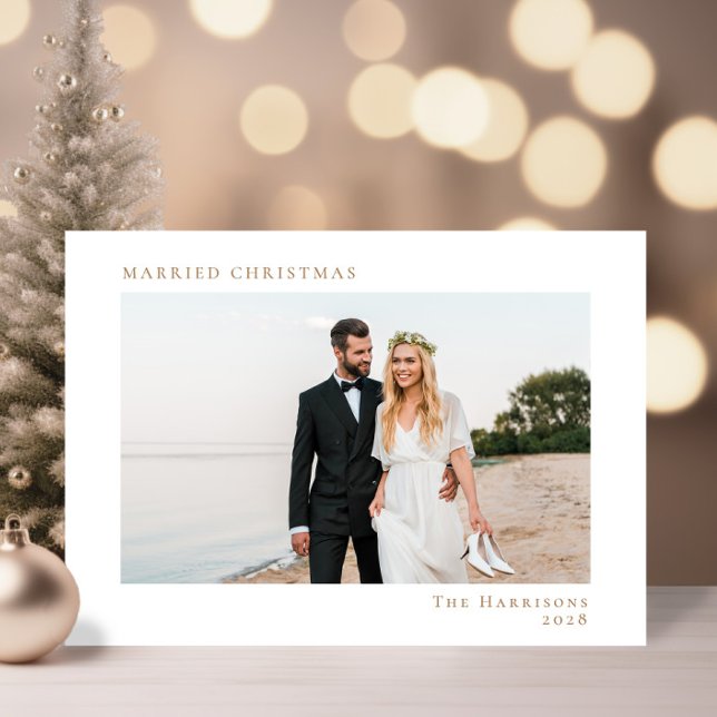 Tarjeta Festiva Mínima foto moderna Navidades casados oro blanco (A beautiful and unique photo card to announce your marriage to family + friends this holiday season)