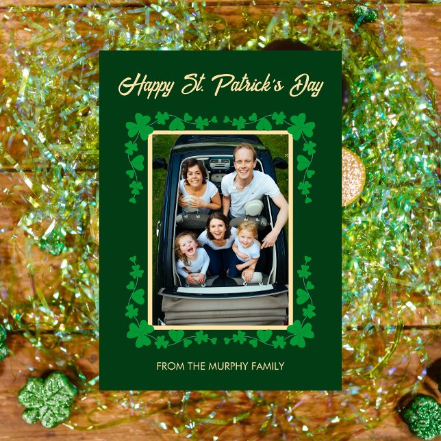 Tarjeta Festiva Minimalist lucky shamrock st. Patrick's Day Photo (Subido por el creador)