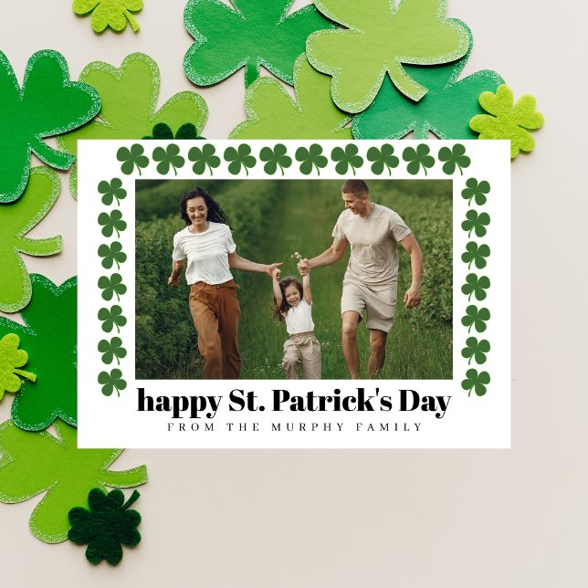 Tarjeta Festiva Minimalist lucky shamrock st. Patrick's Day Photo (Subido por el creador)
